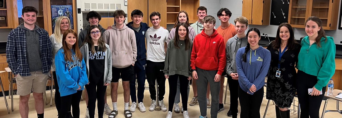 We want to congratulate the teams advancing to the High School Mock Trial State Championship! 🌟⚖️ Some of the teams heading to state are @dreherhigh, @Flo1Spd, @ccsdconnects, @FDPatriots, @HCSInfo, @HCSInfo, @bjalions, @GSH_Raiders, @EaglesofEHS, @ECSD_SC and @ChapinHigh