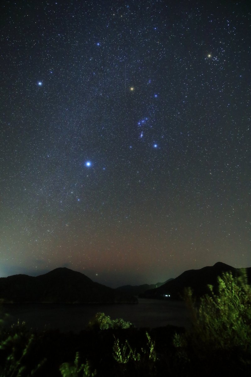 瀬戸の上のシリウス＆カノープス　三脚ごとカメラが飛びそうな北風の中、何とか撮ることができました😊　＃若松瀬戸　＃神部瀬戸　＃新上五島町