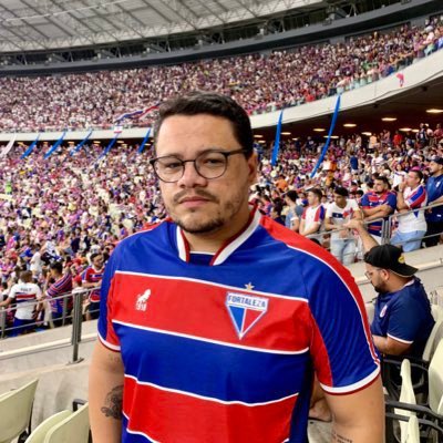 sportrecnews's tweet photo. Esse tal professor e pedagogo @orlexana, destilou todo seu ódio contra torcedores e a instituição Sport Club do Recife. Depois apagou e bloqueou sua conta. Esse tipo de gente é danoso ao futebol e qualquer ambiente que faça parte. https://t.co/VtX9Gw3os6