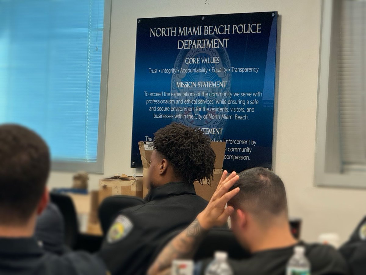 A great second day with Michael and Howard at the N. Miami Beach PD to include Michael leading the class in Heart Focused Breathing! #NMiamiBeachPD #bluecourage #GoldenBeachPD #LEleadershipdevelopment #cityofmiamipd #hialeahgardensPD #cityofdoralpd