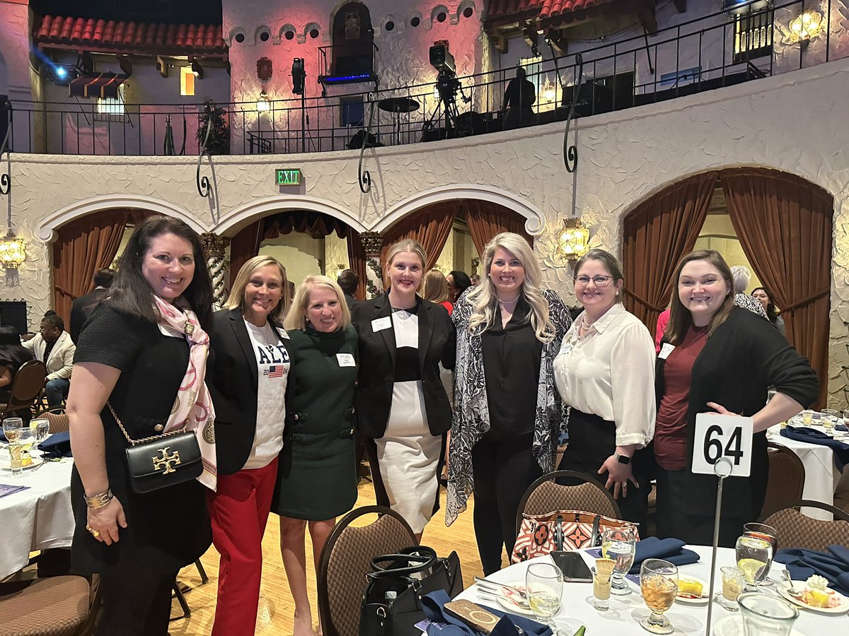 Madison Quick West (@m_west1002) on Twitter photo Had the wonderful opportunity to attend the 2024 Lugar Series Luncheon today. Congratulations to all of this year’s talented graduates, from all over the state.
S/o to <a href="/causlander/">Caryl Auslander</a> for inviting me <a href="/Torchbearer_IN/">@Torchbearer_IN</a> table this afternoon.
#LugarSeries #Indiana #WomenInPolitics Had the wonderful opportunity to attend the 2024 Lugar Series Luncheon today. Congratulations to all of this year’s talented graduates, from all over the state.
S/o to <a href="/causlander/">Caryl Auslander</a> for inviting me <a href="/Torchbearer_IN/">@Torchbearer_IN</a> table this afternoon.
#LugarSeries #Indiana #WomenInPolitics