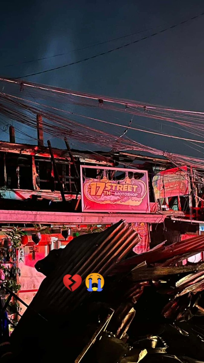 kath_treasure's tweet photo. Not treasure related.
Yesterday our neigborhood caught on fire around 11am. Lahat wala kaming naisalbang gamit except for our family and friends are all safe. Thank God zero casualties. I am here asking for your prayers and donation. Thank you in advance everyone! Godbless! https://t.co/q7TIQDl2pF