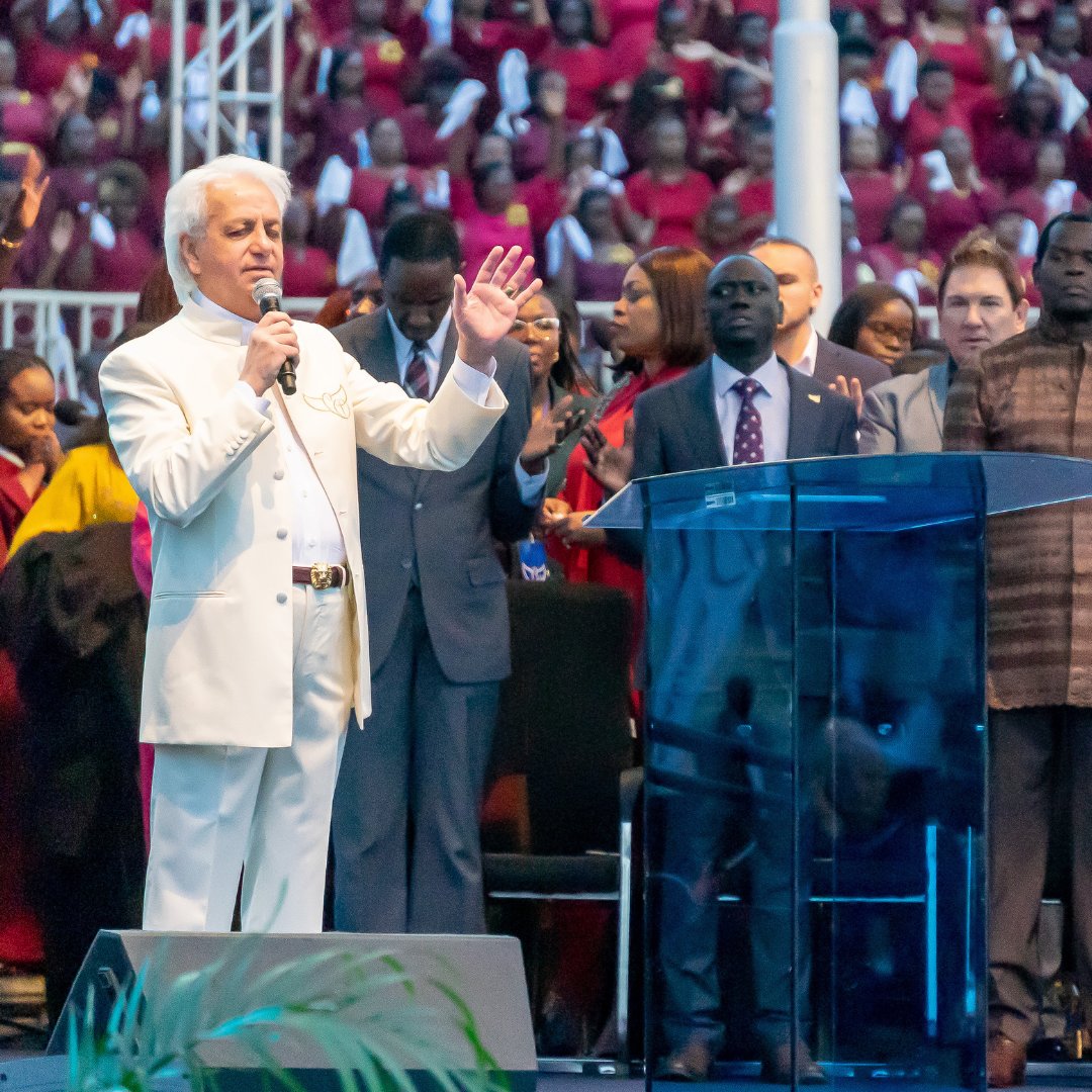 Benny_Hinn tweet picture