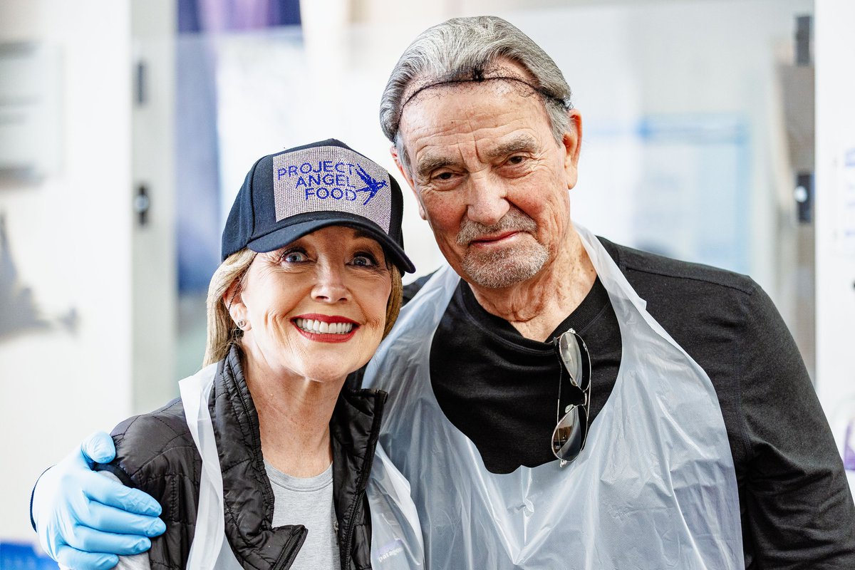 .@YandR_CBS took over Project Angel Food on Monday and celebrated Melody Thomas Scott's 45th anniversary on the show with a day of volunteering! Scott was joined by her co-stars and friends as the group united to help make thousands of meals for critically ill clients in LA.