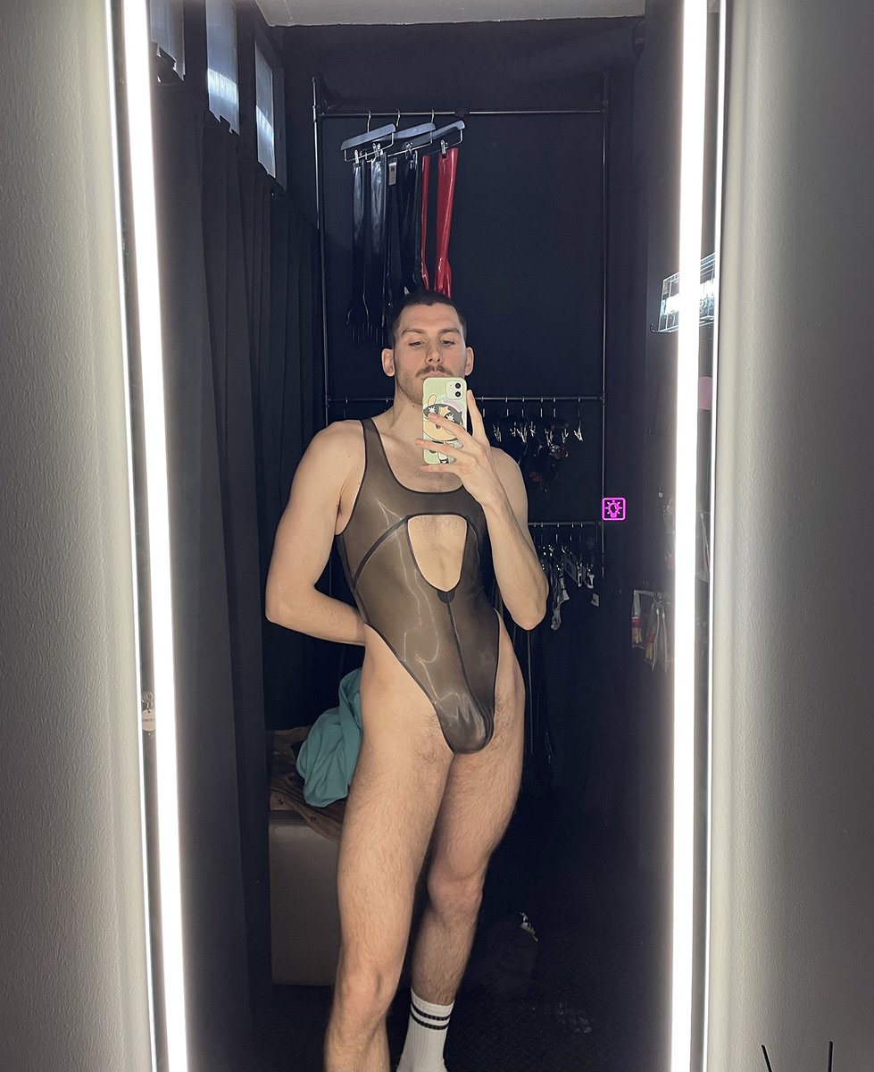 I think I NEED it <a href="/JACKlondongear/">JACKXXX</a> 🩶🖤