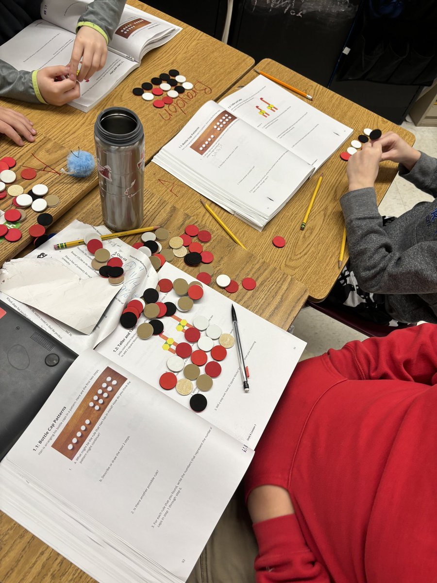 thirdday82's tweet photo. Miss Webb’s 4th graders using manipulatives to make visual patterns and reason about numeric patterns in @IllustrateMath https://t.co/aaCJduyc4u