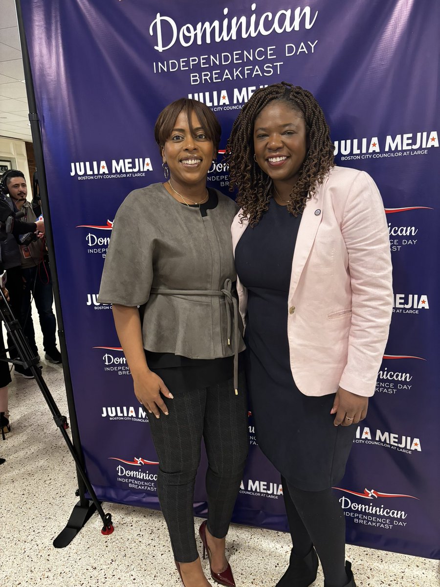 Stephanie Everett (@severettboston) on Twitter photo Incredibly honored to celebrate the 1st Annual Dominican Independence Breakfast w/ members from my office at @Local103IBEW w/host City Councillors <a href="/juliaforboston/">Julia Mejia</a> <a href="/EnriquePepen/">Enrique José Pepén</a> <a href="/Santana4Boston/">Henry Santana</a> ! The food was delicious & the progress made within the Dominican cmty is inspiring! Incredibly honored to celebrate the 1st Annual Dominican Independence Breakfast w/ members from my office at @Local103IBEW w/host City Councillors <a href="/juliaforboston/">Julia Mejia</a> <a href="/EnriquePepen/">Enrique José Pepén</a> <a href="/Santana4Boston/">Henry Santana</a> ! The food was delicious & the progress made within the Dominican cmty is inspiring!