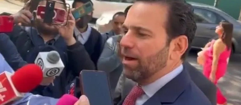 Diario_deColima's tweet image. Asiste #CarlosLoret al declarar al juzgado: fue #demandado por #PíoLópezObrador

Más información en tinyurl.com/n7w8xa9w