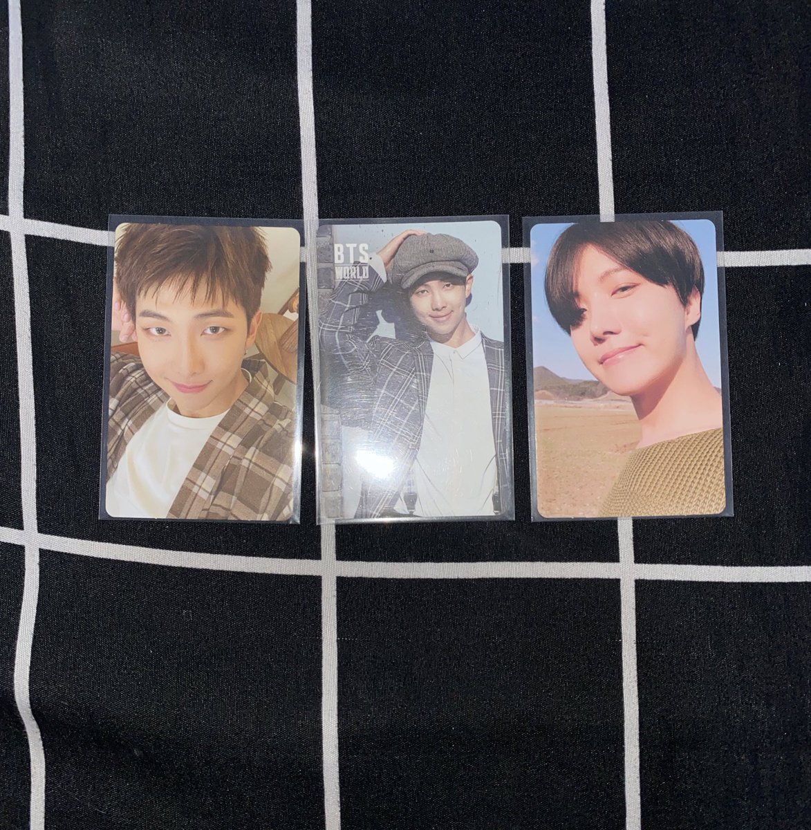 jjklve7's tweet photo. WTS LFB PH

⇾ 150 each

loc: makati 
mop: gcash
mod: sdd, ggx, flash

☁ bts ww be essential world ly tear rpc jungkook taehyung jimin jhope namjoon yoongi jin https://t.co/EQWfKq1rbX