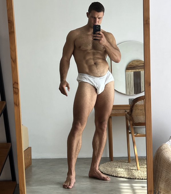 Me or ps5? https://t.co/Ir09rvTHLP