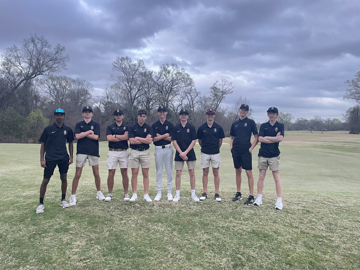 Gators pick up another win!! Finished ahead of Denham Springs and St. John today at JS Clark Park!! Easton Jarreau was the individual winner shooting a match low 38!!🐊💪🏽🏌️