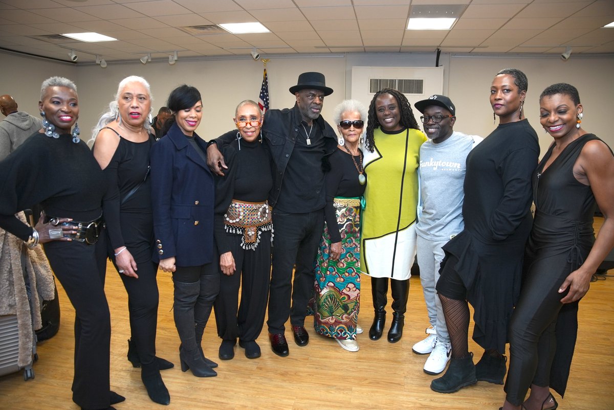 Harlem never forgets to honor its hometown heroes, so I was delighted to attend the fantastic show honoring Elombe and Nomsa Brath, photographer Kwame Braithwaite, and the legacy of the Grandassa models. Also featured the great musicians Craig Harris & Tailgaters Tales
#OneHarlem