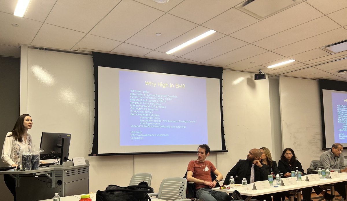 Amazing turn out for our EM Interest Group EM Career Panel! #EMBound #emergencymedicine <a href="/ColumbiaPS/">Columbia Vagelos College of Physicians & Surgeons</a>