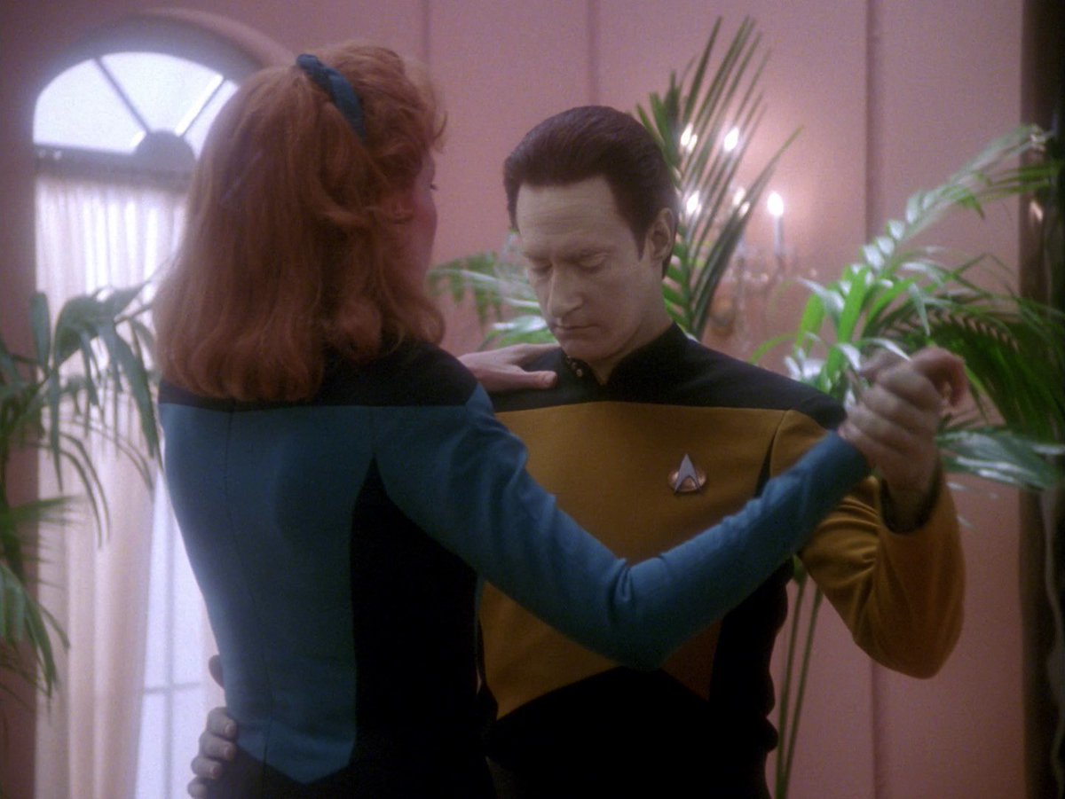 petertrek1's tweet photo. #SecretTreks Day 27: Experiment 2
Trek has experimented in different ways. Examples include stories that:
- are "day in the life" ↖️
- focus on guest characters ↗️
- allow the recast of iconic characters ↙️
- end the season with a cliffhanger ↘️
@lisatsunami https://t.co/m1tTPTdpCc
