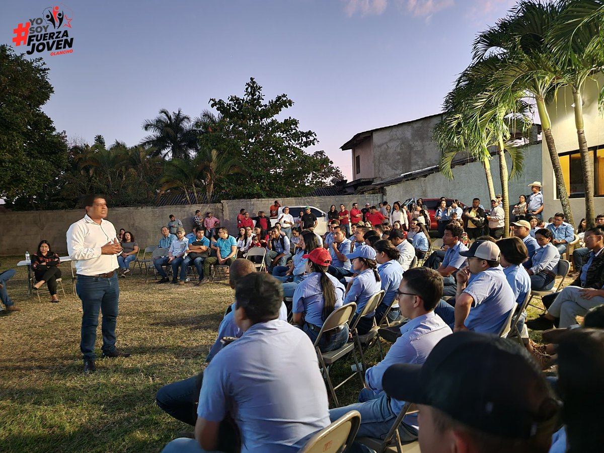 rafalsarmiento's tweet photo. #FELICITO a los Jóvenes que eligieron a #DianaZelaya y #JacobLobo, demás miembros de la primer JD para organizar el Capítulo del Movimiento #FuerzaJovenCatacamas

Cuentan con mi apoyo para seguir en acción social en los 5 ejes temáticos: Educación para todos, Salud para todos, Cambio Climático, Seguridad Alimentaria y Cultura, arte y deportes ⚽️