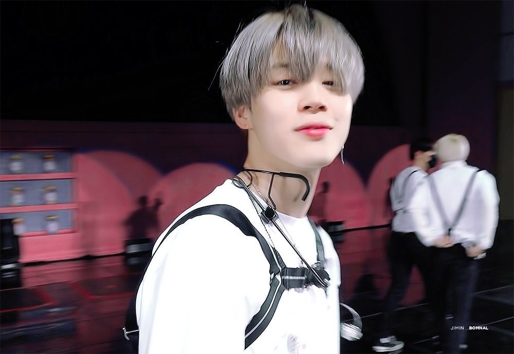 이게 말이나 되냐. 둘이 연상연하 바뀐 거 같아요.
아무리봐도 연하가 연상이라서 애기야 코코아 마실래? 하고 꼬실 거 같은데요.