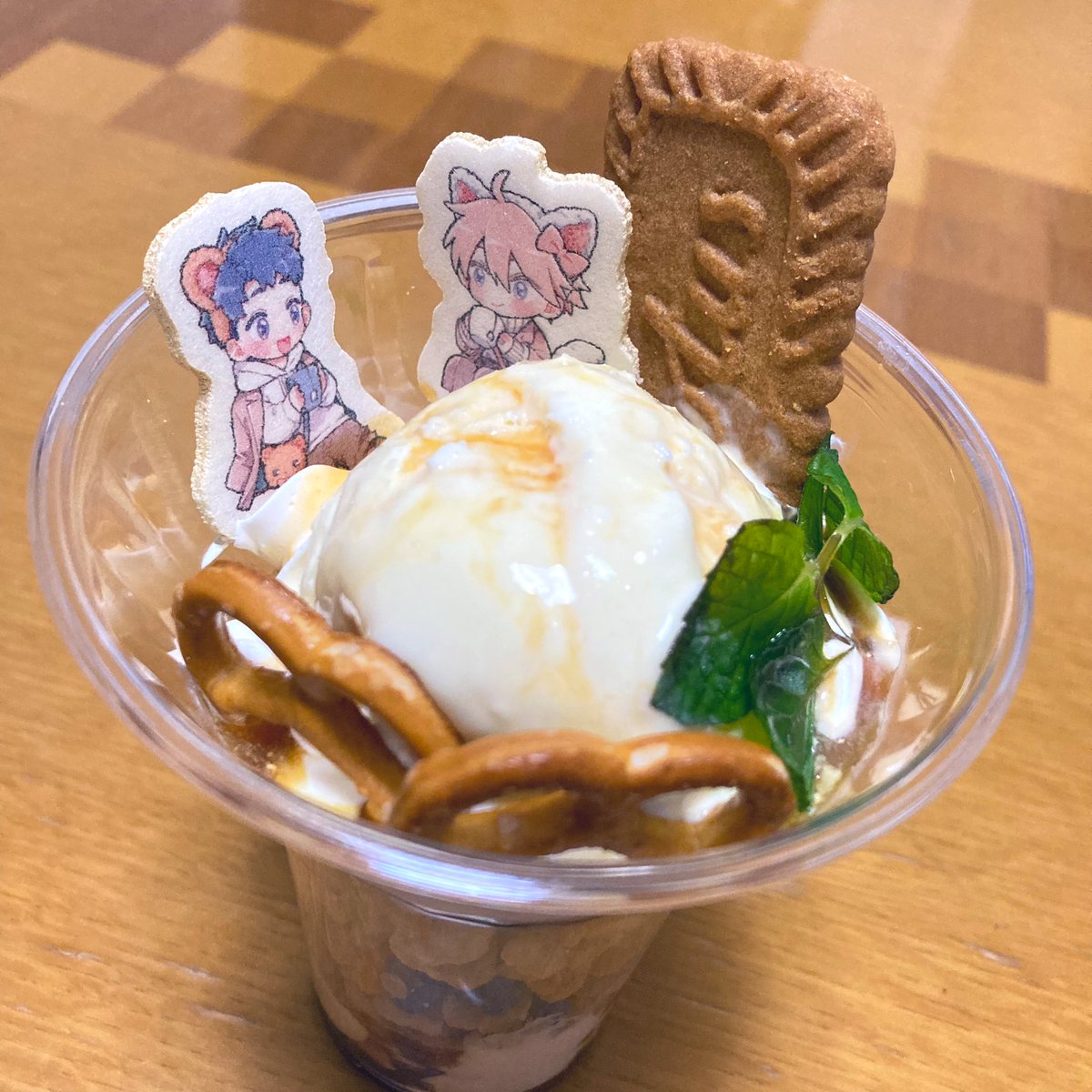 kinococo123's tweet photo. 大阪での開催本当にありがとうございます🫶これもユキハル先生の作品が沢山の人に愛されてるおかげ😭こたみずのハッピィ溢れる空間でめちゃくちゃ可愛かった〜！通販でも頼んでるから控えめに…と思って運試しにチャーム3つ買ったら綺麗に揃ってくれて嬉し〜！可愛すぎる💖
#食らいついてよ旦那さま https://t.co/fty6vO2w6q