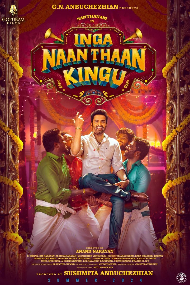 Here's the first look poster of #Santhanam starrer #IngaNaanThaanKingu.

Directed by #AnandNarayan (who had previously directed #IndiaPakistan), this movie bankrolled by Gopuram Films