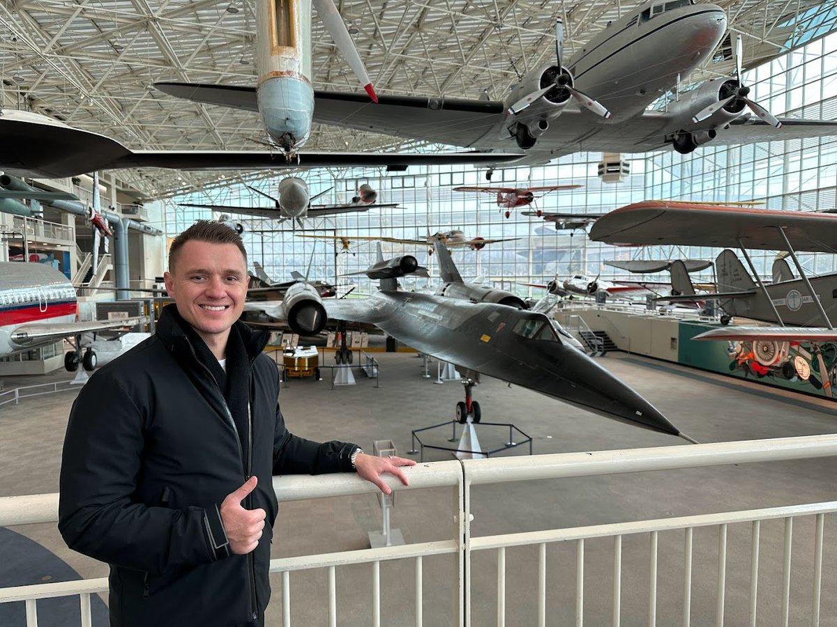 KenKencevski's tweet photo. How do you stay motivated as an entrepreneur? … 🚀
🧡 Love what you do
♾️ Discipline
🫸 Boundaries 

#entrepreneur #techstartup #startup #motivation https://t.co/16I8NXQ4wY