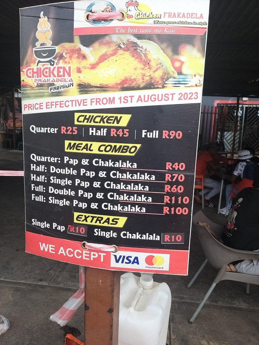 siphosethu83012's tweet photo. got this meal from a food junction next to North Campus called Chicken dust  &amp;all I can say is their food is very affordable also their food is worth every cent because in the mouth?very tasty #TUTJOURN2024 #twitterchallenge @sholain https://t.co/Y5oVfknkad