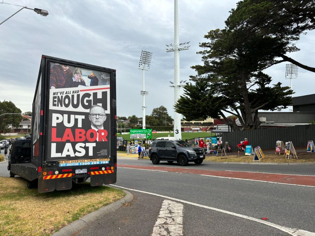 FairAusADV's tweet image. Our truck in Frankston prepoll today 🚚👇 

We’ve all had enough, so we’re sending Albanese a message. Put Labor Last.