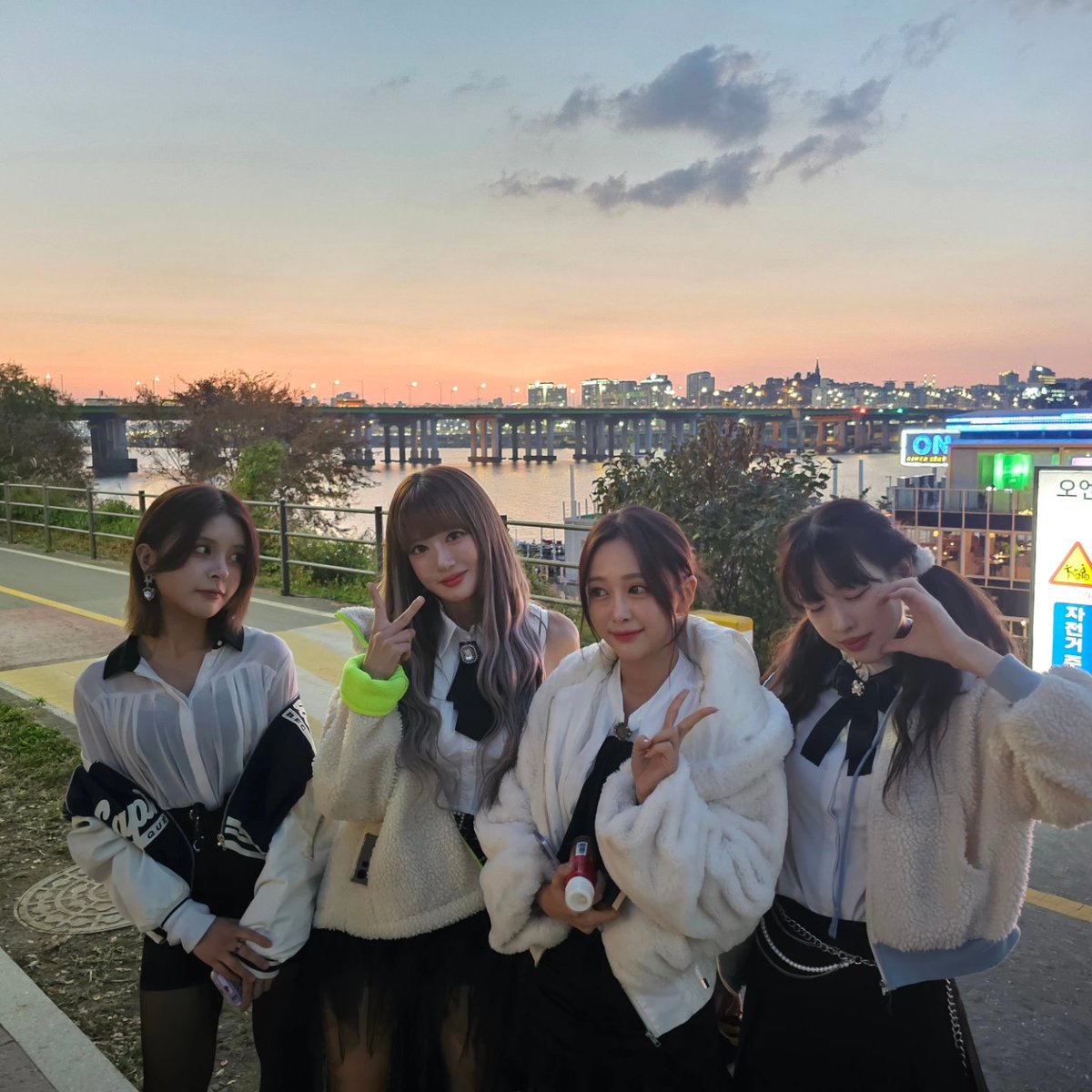 icu_lizent's tweet photo. [#아이씨유][#캄보디아 ]

 ICU Schedule 3/17~3/19 
Cambodia🇰🇭
 See you soon in Cambodia
I'll show you a great performance✨

#cambodia #cambodia🇰🇭 #prettyskin 
#리즈엔터 #lizent #kpop #icu_kpop
#아빈 #채이 #나예 #미쿠 https://t.co/qTaxk7RkcS