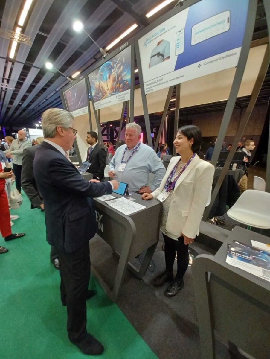 Neuranics presents its innovative magnetic sensing technology to Lord Offord of Garvel, Parliamentary Under Secretary of State (Minister for Exports) &amp; Parliamentary Under Secretary of State of the UK gov at the Scottish Development International pavilion at #MWC2034 #Barcelona