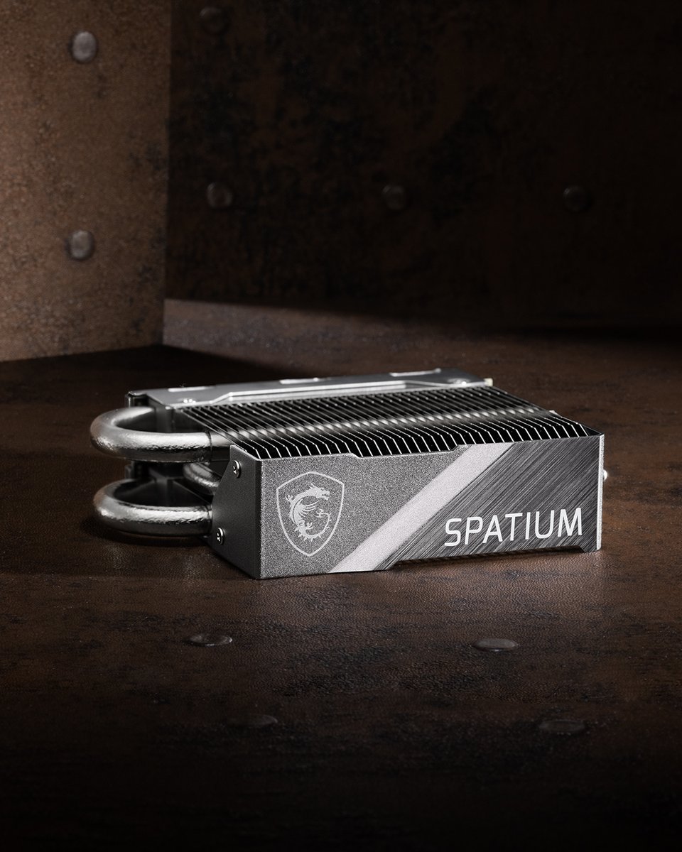 msicomputerjp's tweet image. 最新の第5世代SSD、SPATIUM M570 PRO FROZRです。

コアパイプとヒートシンクを採用した冷却システムにより、SSDが冷え冷えになります！

皆さんどう思いますか？

#MSIssd #SPATIUM #M570pro #Gen5