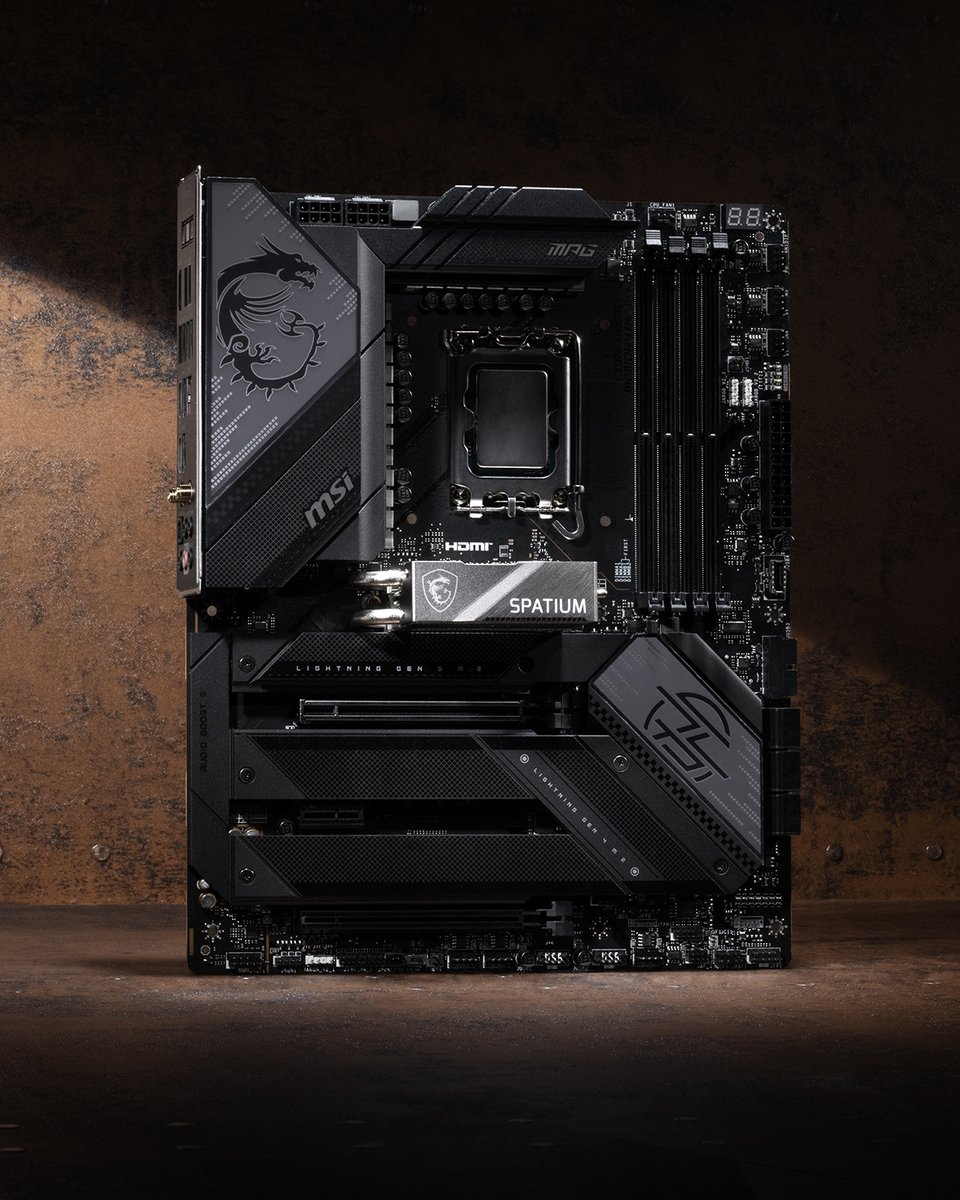 msicomputerjp's tweet image. 最新の第5世代SSD、SPATIUM M570 PRO FROZRです。

コアパイプとヒートシンクを採用した冷却システムにより、SSDが冷え冷えになります！

皆さんどう思いますか？

#MSIssd #SPATIUM #M570pro #Gen5