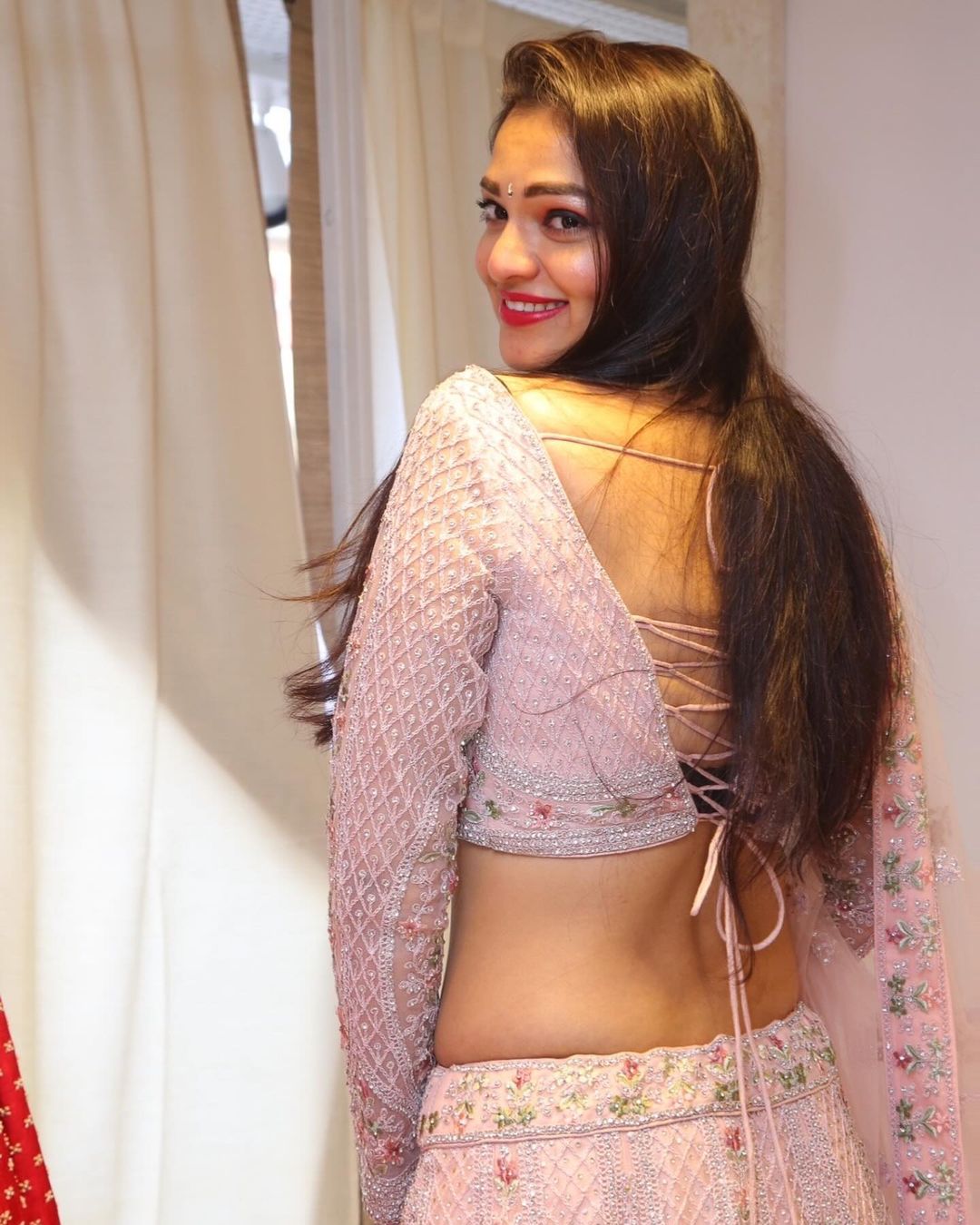 GHZBmD7agAA_szF?format=jpg&name=large