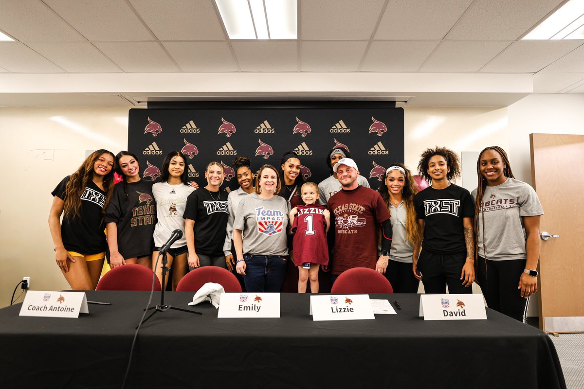 TXStateWBB's tweet photo. Tonight we had the opportunity to welcome the newest member of our team, Lizzie! 

She is a 5 year old who was diagnosed with T-Cell Acute Lymphoblastic Leukemia &amp; was signed as a member of our team in a partnership with @GoTeamIMPACT . We’re excited to have her join our family❤️ https://t.co/pi0WopvuXD