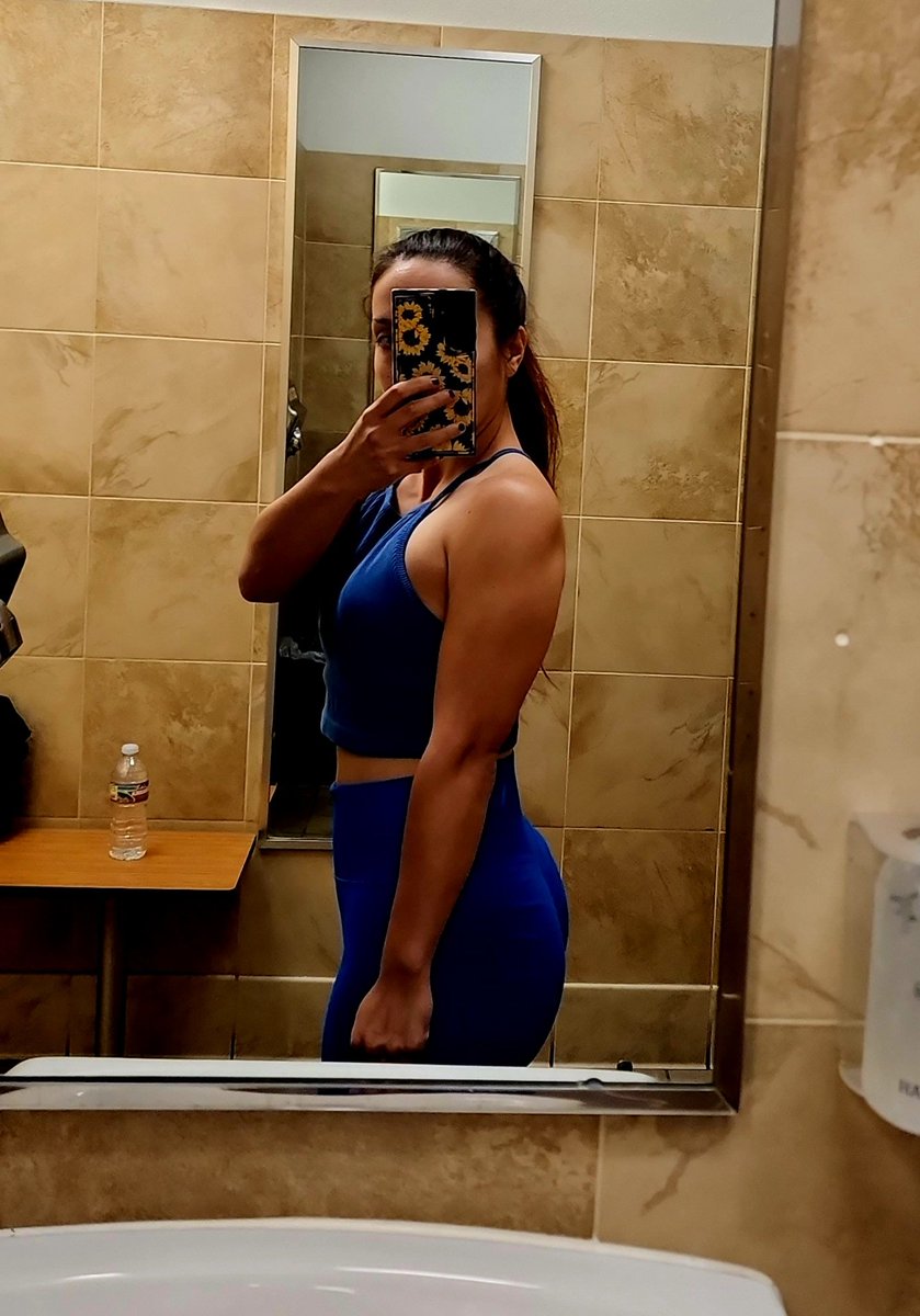 marialenom's tweet image. Arm day, let&apos;s go ⚡️💥 #fitdevs #fitness