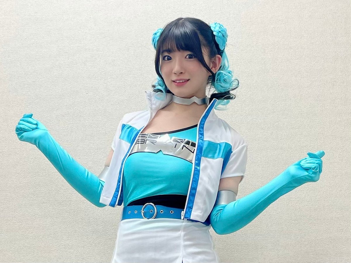 進藤あまね＝スマートレディが降臨 「仮面ライダー555」新作の応援上映