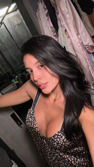 Give me a good night 😘❤️ https://t.co/T8SlwTJVbS<a href="/tag/thursdayvibes"class="tags"><span>#thursdayvibes</span></a><a href="/tag/thursdaymorning"class="tags"><span>#thursdaymorning</span></a><a href="/tag/thursdaymoti"class="tags"><span>#thursdaymoti</span></a>