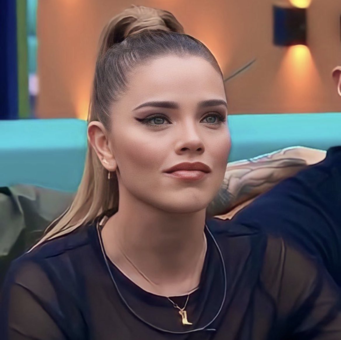 EmZkPr's tweet photo. @LaJefaTLMD, queremos que @thaligarce entre a la suite para jugar su último juego de billar con Lupillo. Ella ni siquiera tuvo transmisión en vivo como Carlos. Permitieron que Christian regresara por tu carpeta vieja. 

Hagamos TT #ThaliRegresa 💖

#LCDLF4 https://t.co/z2hhkOJ1va