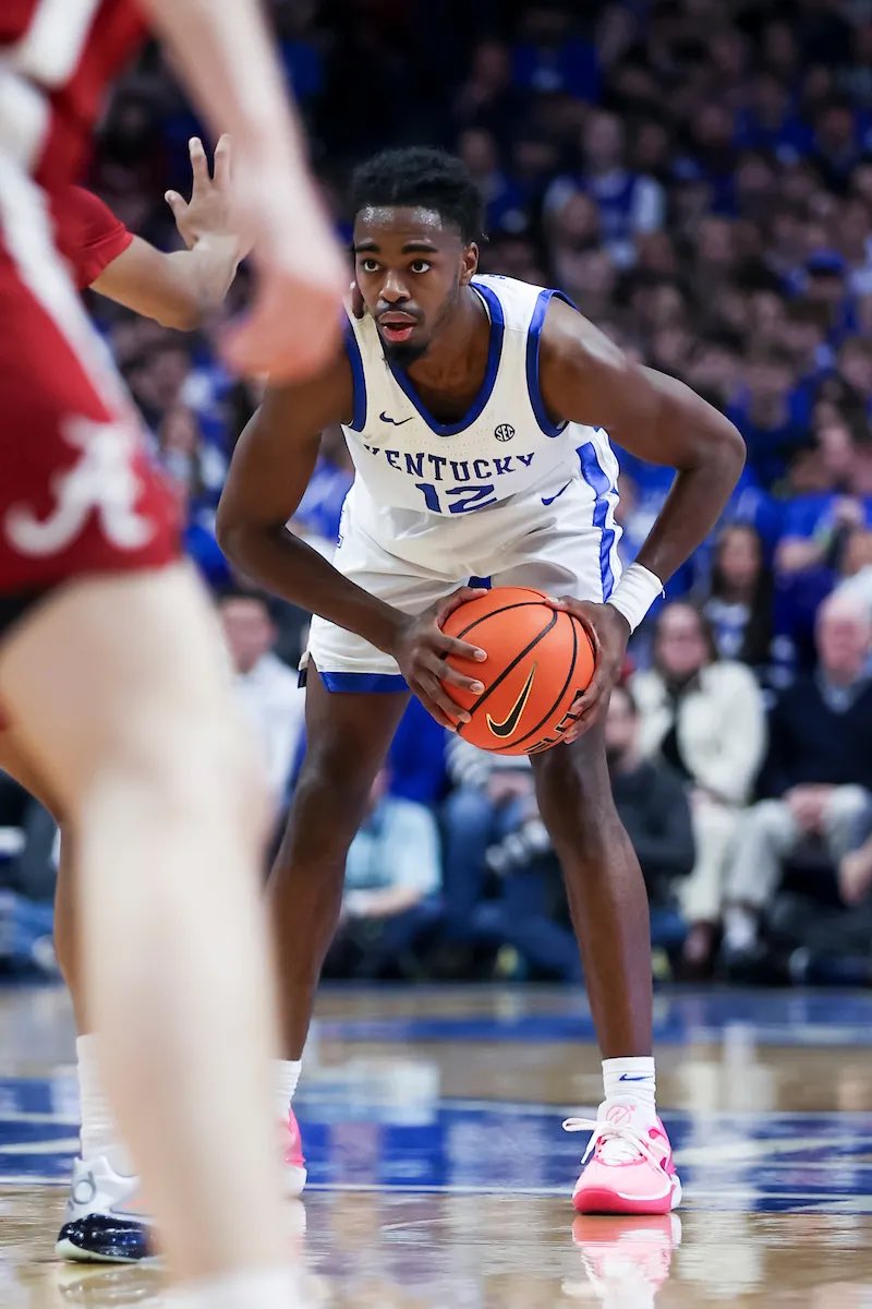 Antonio Reeves in a “quiet” game

21 POINTS
8-15 FG
2 REBOUNDS
2 ASSISTS

The man is an All American.