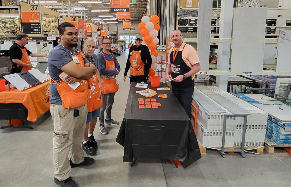 THANK YOU TEAM 6315 for a fantastic time today at your PK ROADSHOW . I loved all of the questions and being able to share best practices when it comes to customer service and driving flooring installations. GREAT JOB <a href="/SAdelwerth/">Scott Adelwerth</a> &amp; <a href="/MattShe41937743/">Matt Shepherd</a> for the great partnership!! D154