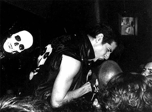 42 years ago today
The Misfits on the opening date of their Walk Among Us tour, February 28, 1982, at Washington, D.C.’s 9:30 Club

#punk #punks #punkrock #hardcorepunk #horrorpunk #misfits #history #punkrockhistory #otd