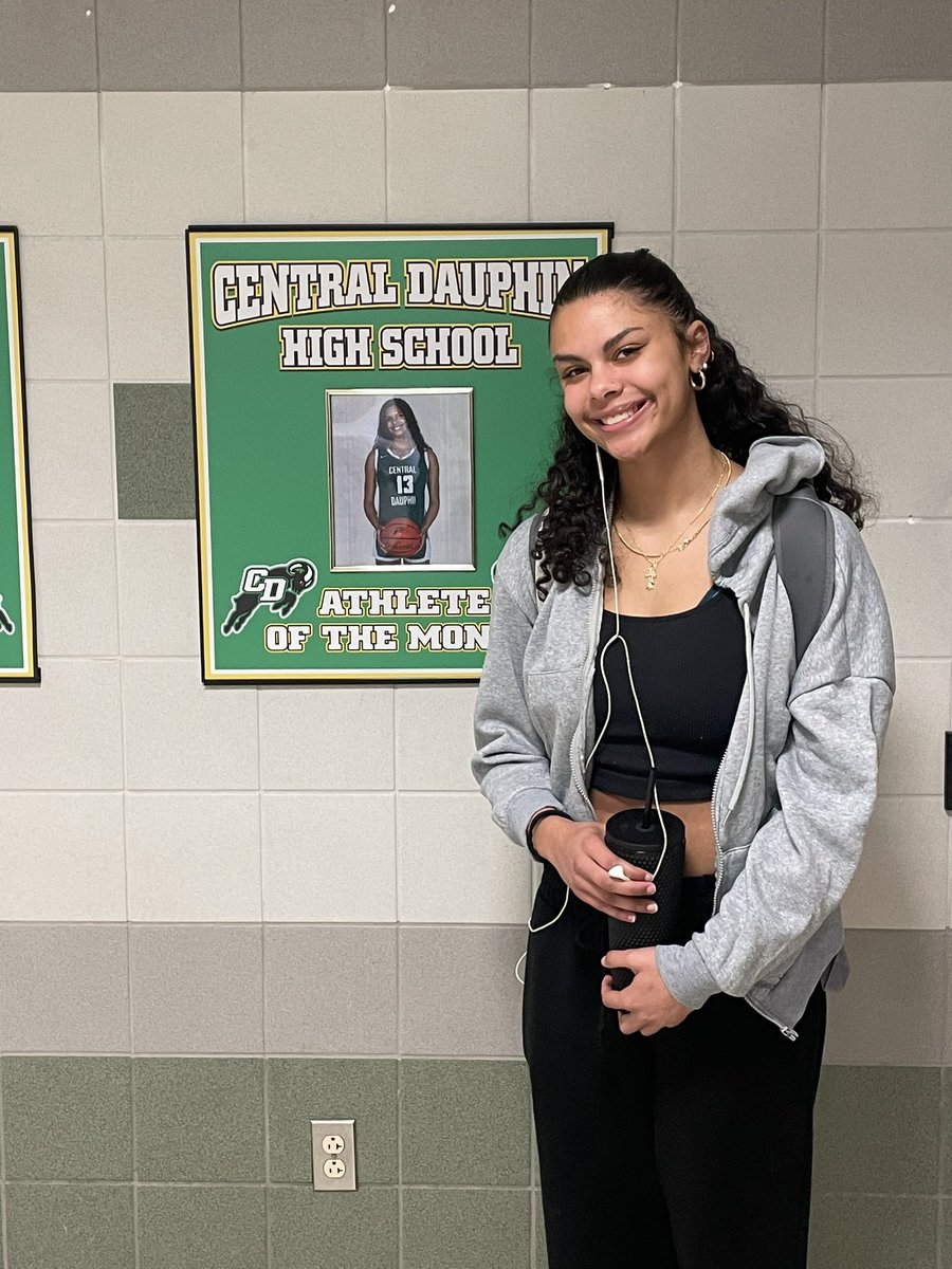 S/O to basketball player Alexis Ferguson. CD Female athlete of the month for January. Great job Alexis!