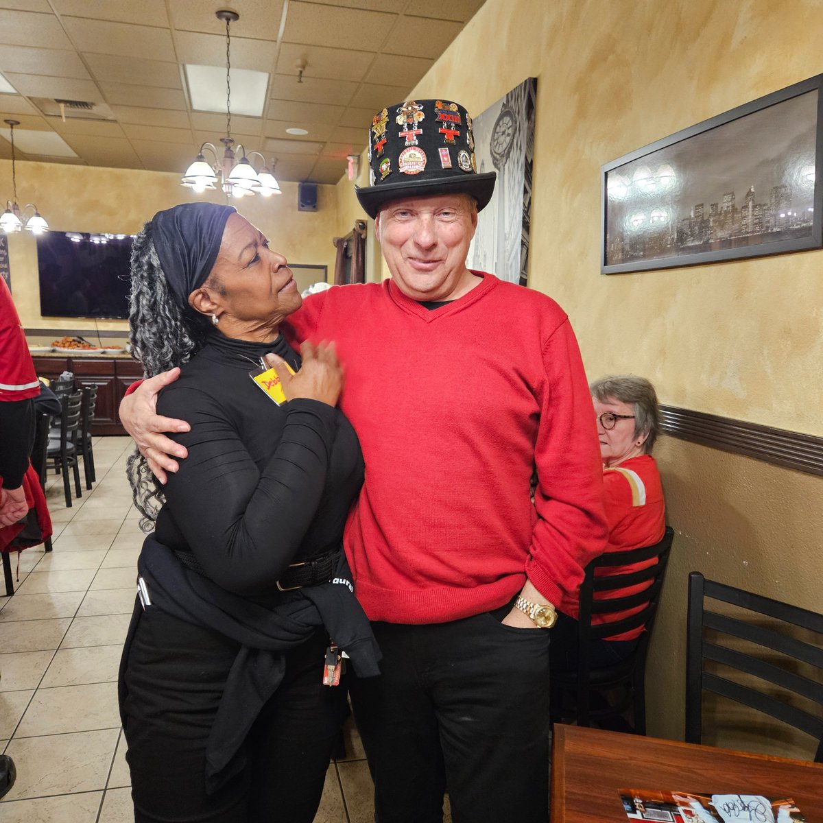 MsDebbieDebDeb's tweet image. Tonight is the last meeting for the 23-24 season of the 49ers Bay Area Social Club. Our guest for tonight's meeting is none other than " The Voice of San-Fran-cisco" Greg Papa! #FTTB ##LetsGoNiners