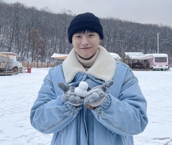 민낯일 때 제일 이뻐 이 장면 우리 엄마 보면 기절할 노릇일 걸 더 이상의 표현은 아낄게 사실 승연 이름만 옮겨 적으면 그만인데