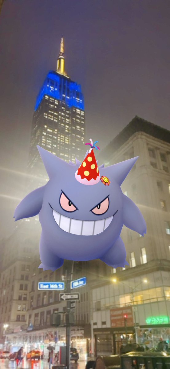 Velaphinx's tweet image. Thank you @Pokemon for lighting up our beautiful NYC skyline for the most iconic #PokemonDay celebration ever🌟 

Happy #PokemonDay2024 to my fellow trainers, and more importantly, friends all over the world. Here’s to many more years of catching ‘em all!