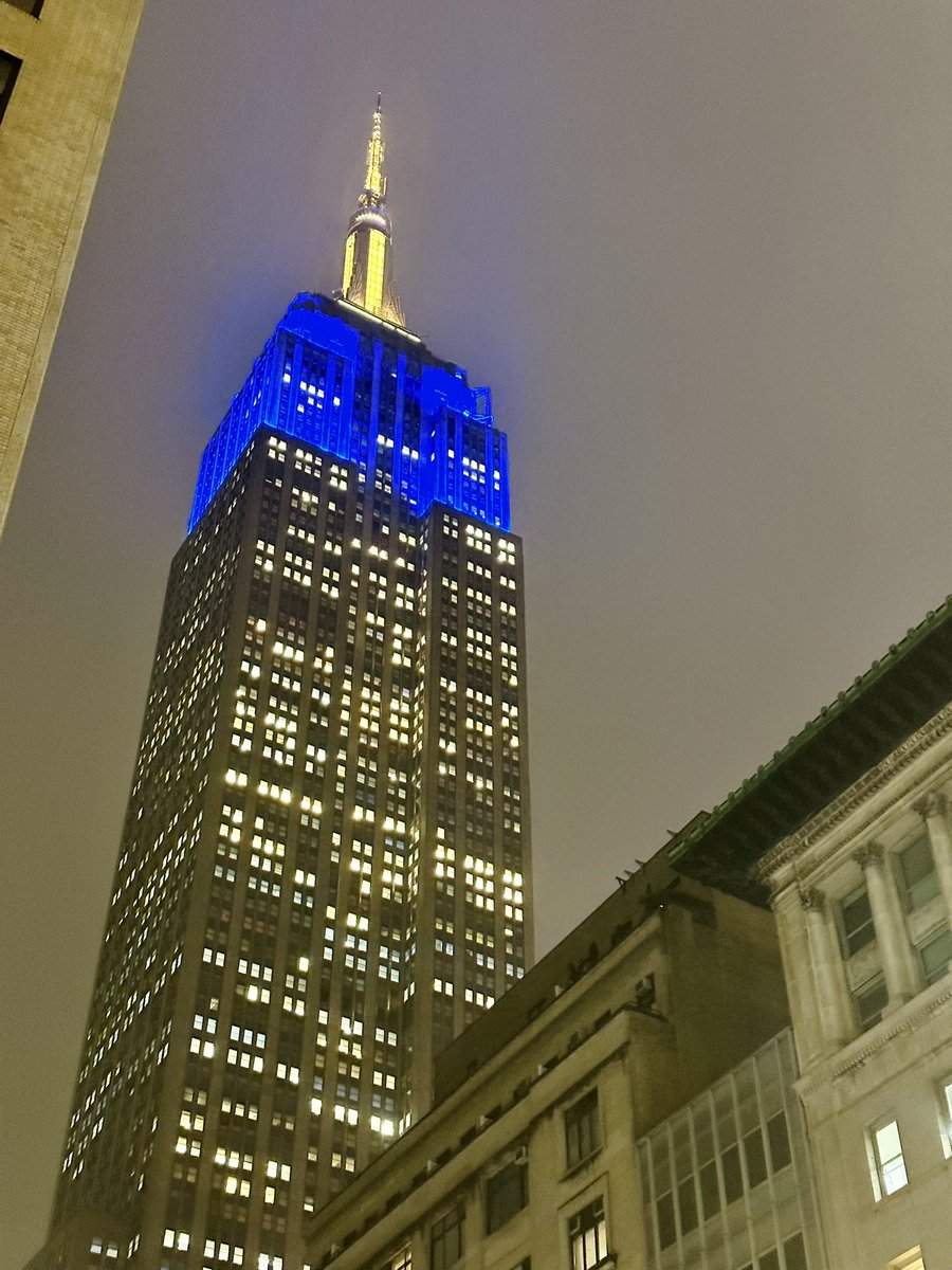 Velaphinx's tweet image. Thank you @Pokemon for lighting up our beautiful NYC skyline for the most iconic #PokemonDay celebration ever🌟 

Happy #PokemonDay2024 to my fellow trainers, and more importantly, friends all over the world. Here’s to many more years of catching ‘em all!