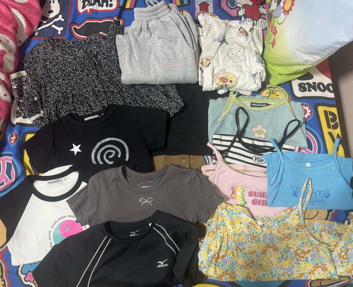 ppluvrj_'s tweet photo. ส่งต่อเสื้อผ้า มือ1/2 🫶🏼
ส่วนใหญ่เป็นพวกแบรนด์ cintage vgh mon2sun totally คับ ใหม่มากๆ มีมากกว่าที่ถ่ายลงค่ะ 

ลงวันนี้ 20.00 น. 
ค่าส่ง +30 แค่ตัวแรกค่ะ ปักลด 5 บาท

#ส่งต่อเสื้อผ้า #ส่งต่อเสื้อผ้ามือ2 #ส่งต่อเสื้อผ้ามือสอง #vgh #cintageส่งต่อ #โล้ะตู้ #โล้ะตู้เสื้อผ้า https://t.co/UMkSmMLOQV