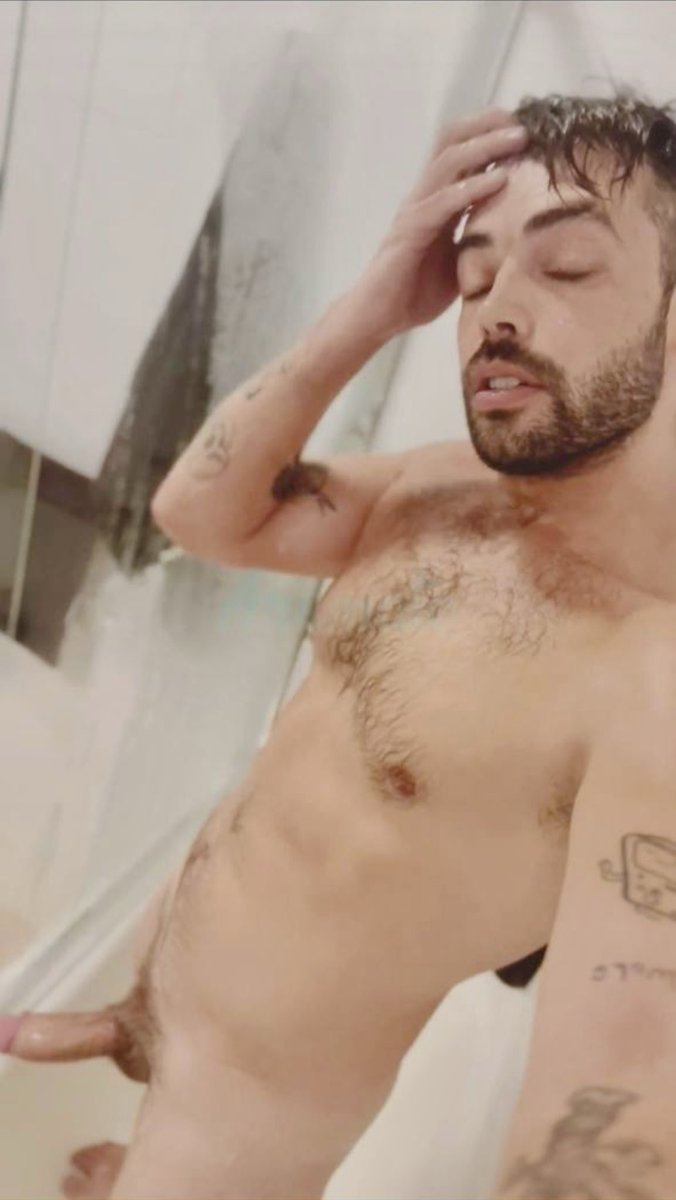 K_GAY_LOVE's tweet photo. Cada 100 LIKES les subo una foto hot de Max Cabezón 🥵
Si llegamos a los 1.000 LIKES les subo un video masturbándose 💦💦💦🥵
#Vina2024 #otaku #tsunami https://t.co/IGFaX5xNAg