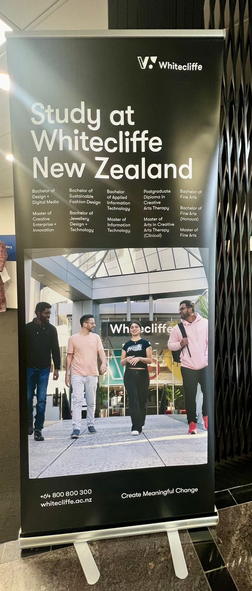 A fascinating visit with students and staff at Whitecliffe New Zealand. Thanks <a href="/feroznz/">Feroz Ali</a> #personalizedlearning