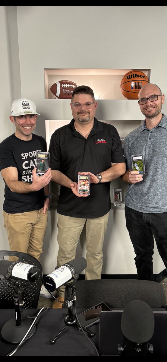 nooffseasoncard's tweet image. Great day at @cgccards with @FBCardQuest and @cardgrader 

More great content to come soon from this trip!

#thehobby 
#cardgrading 
#sportscardcollector 
#sportscards 
#sportscardgrading 
#tradingcardgrading