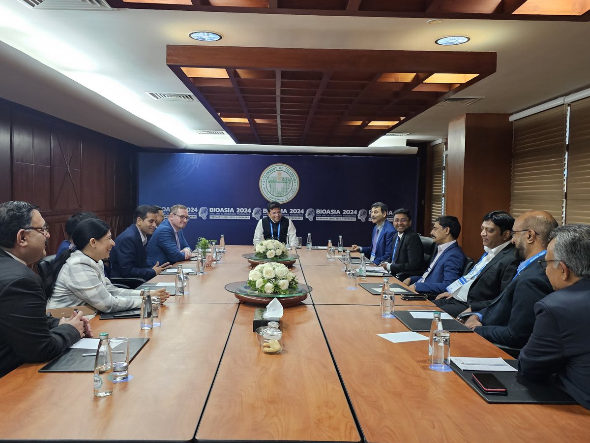 A productive roundtable! On the sidelines of #BioAsia2024, Minister Sri D. Sridhar Babu has met with the leadership teams of @Bayer, @BSV_Global, @sanofi, @Amgen, @calyxai and other healthcare & lifesciences innovators. @BioAsiaOfficial #InvestTelangana…