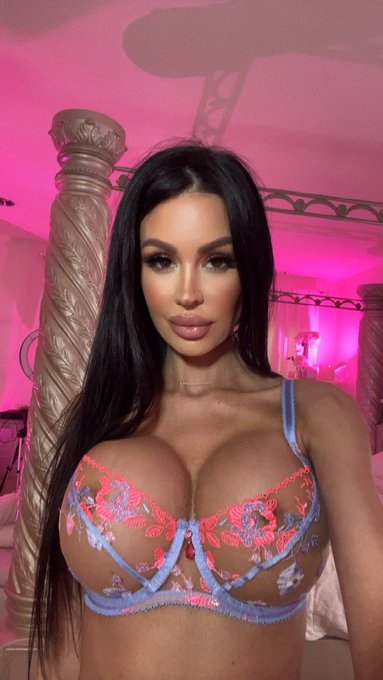 Sweet dreams of me 💖 https://t.co/j7WgSddZTs<a href="/tag/tittytuesday"class="tags"><span>#tittytuesday</span></a>