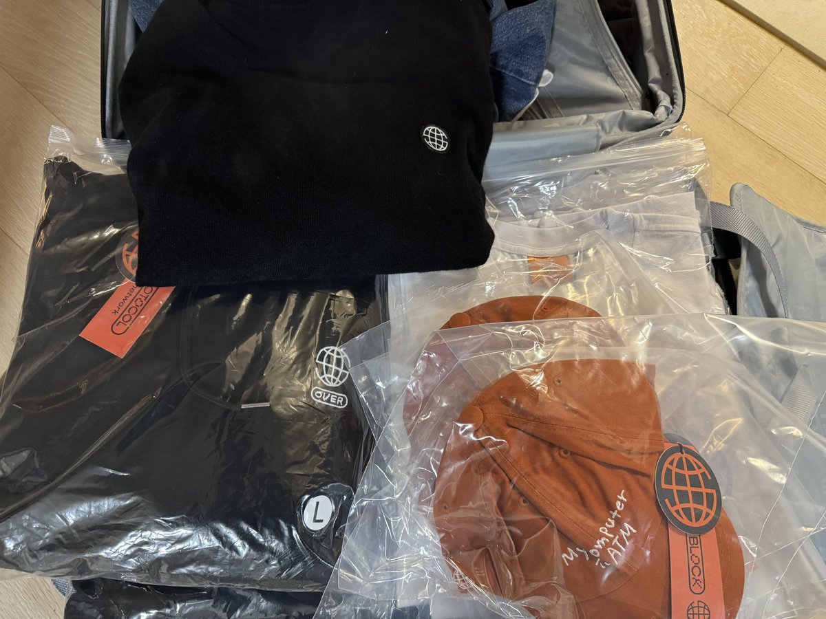 overnance's tweet photo. I am heading to Denver with some Swags.
If you find me, you can get one 😎 https://t.co/BrZqIP4390